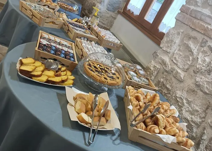 فندق مبيت وإفطار Pescofalcone 3*