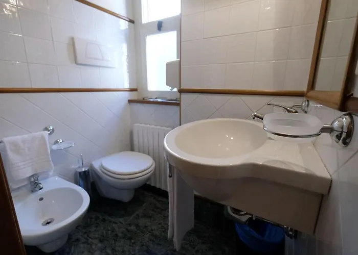 Pescofalcone 3* كارامانيكو تيرمي